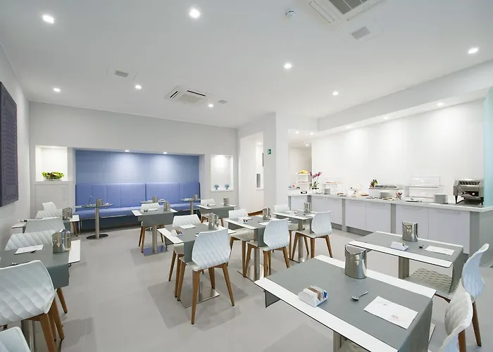 Hotiday Vittoria Hotel 4*